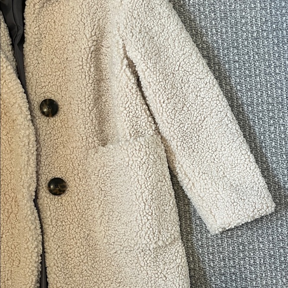 Women's Banana Republic Cream Teddy Coat - Picture 3 of 4